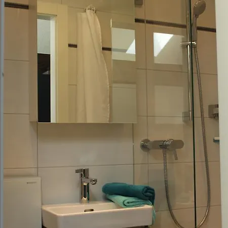 Haus Dorf 7 *