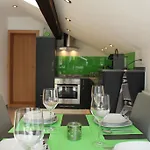Haus Dorf 7 Апартаменты Саас-Грунд